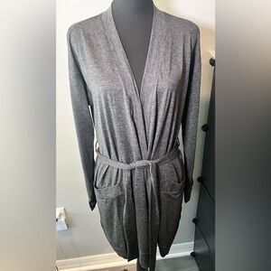 4 Fourlaps Black heather Stratus Wrap NWT Size Medium
